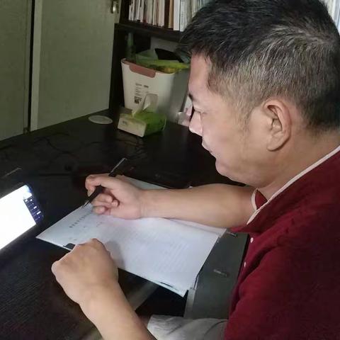 专家教授传智慧   网络自修促发展---记瑶海区董伟名师工作室网络自修活动