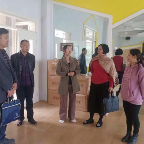 市专家组对我区幼儿园办园行为进行督导复评