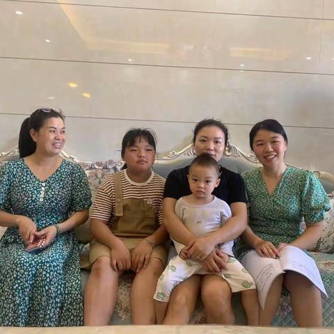 心有所“暑”，“访”有所成！暑期“大家访”进行时！2023年7月8日，安全至上——防溺水安全教育家访。