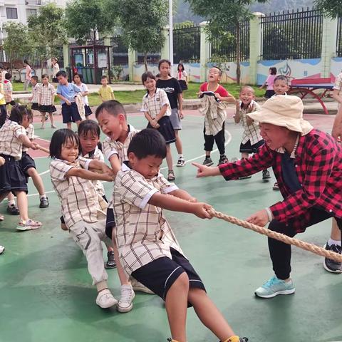 童心飞扬，趣味六一——上林县西燕镇中心学校