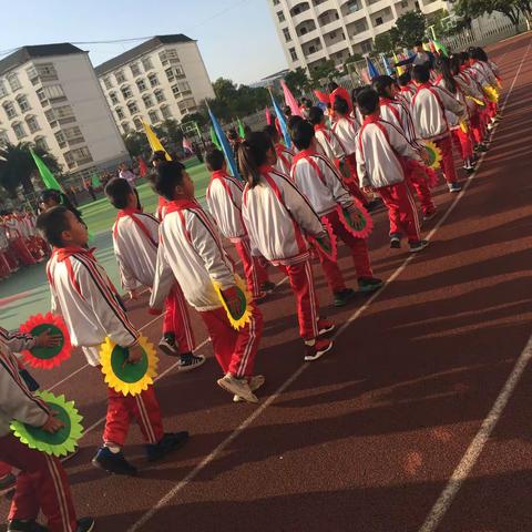 快乐健康 追求梦想——玉溪第四小学第24届冬季运动会二（1）班实录