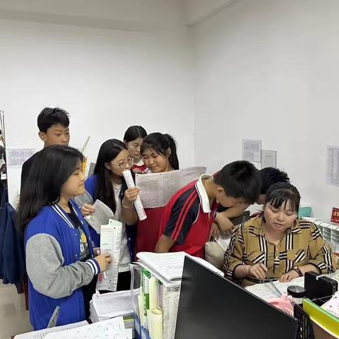 爱育桃李，伴青春同行
