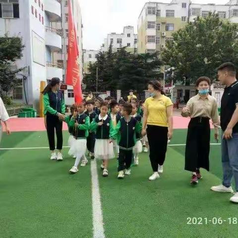 向快乐出发一一团结路小学开展幼小衔接入学课程体验活动