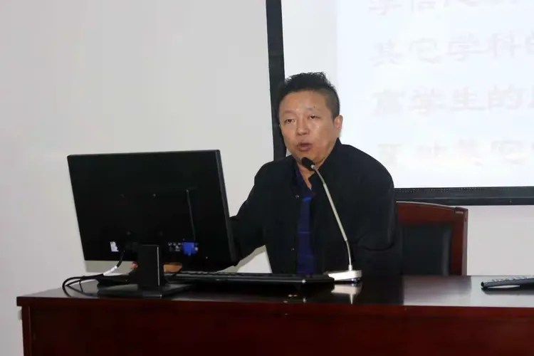 华二黄中2018省规划课题开题报告会