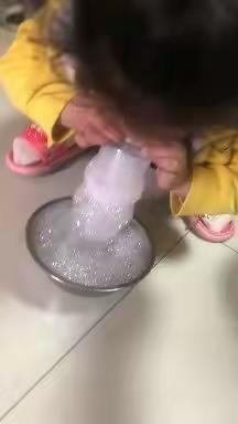 居家抗疫，快乐永相随