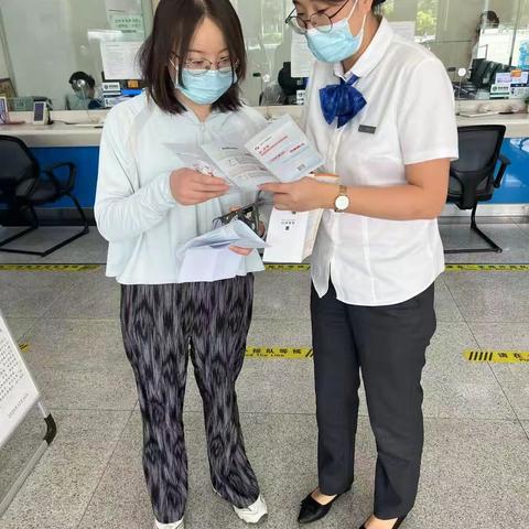 西安银行阎良支行金融知识万里行宣传活动剪影