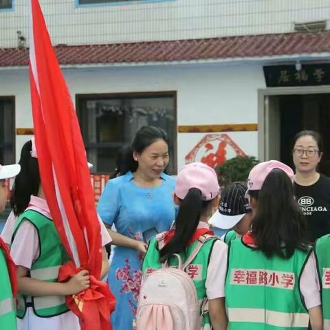 爱在阳光下  情系太阳村