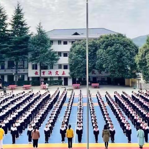 开起幸福之门，点亮科技之星。————水田庄学校科技主题活动周