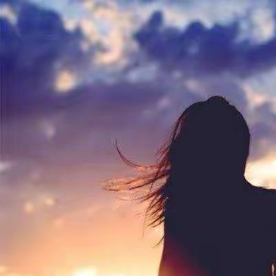 成年人的世界，就是一边崩溃一遍自愈。