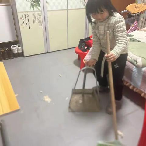 学雷锋，我班在行动。