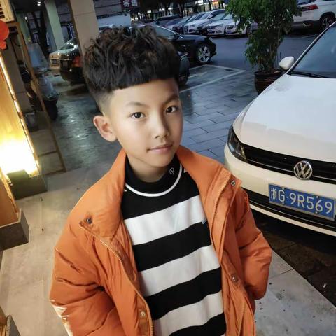 精彩寒假，快乐成长。                    石哲瀚 佛堂三小 402班