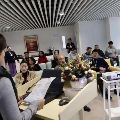 江汉支行开展四季度消保主题服务活动：感恩回馈 聚话健康