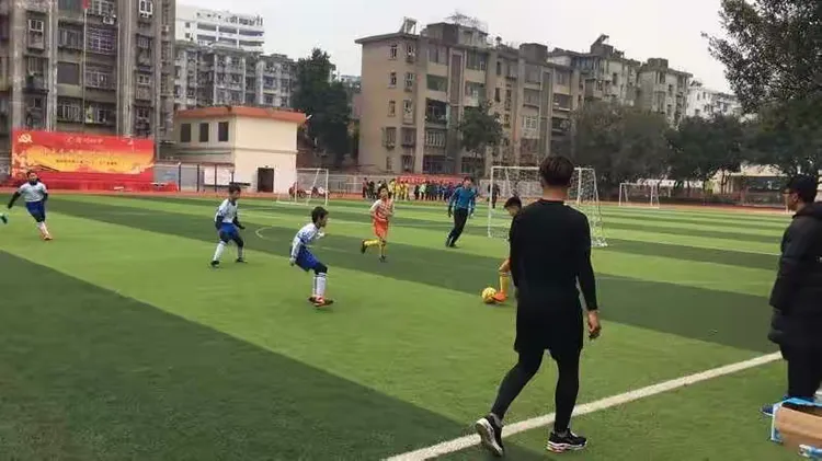 2018赣州市第十六届英东杯中小学生足球赛圆满结束