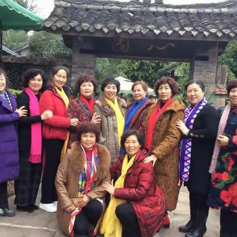 开心果们游金堂