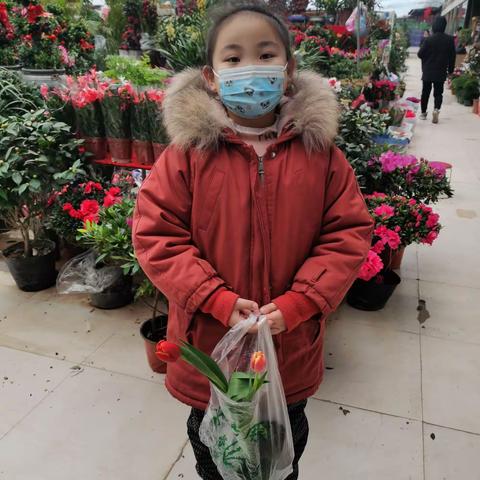 张灯结彩迎新春——濮阳市油田第二小学一年级五班姚涵萱