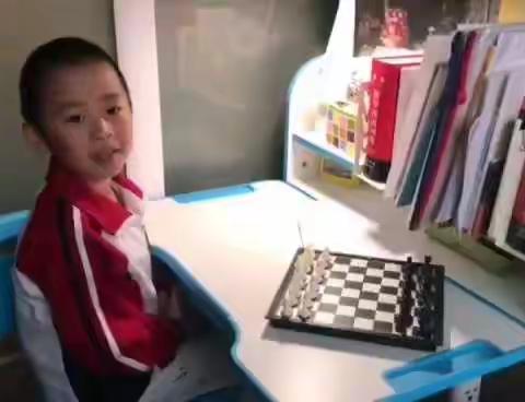 李艮教国际象棋1