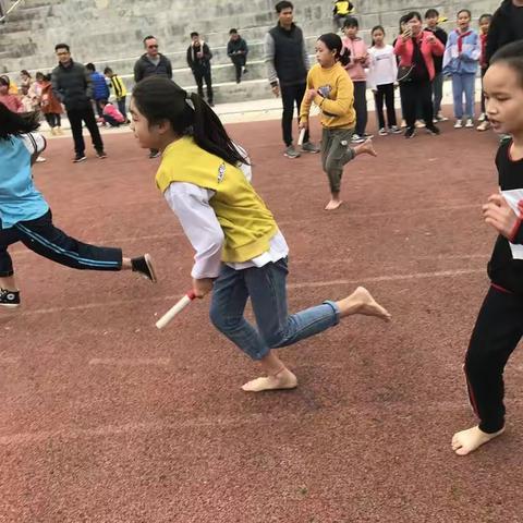 西林县民族实验小学第二届学生田径运动会闭幕式