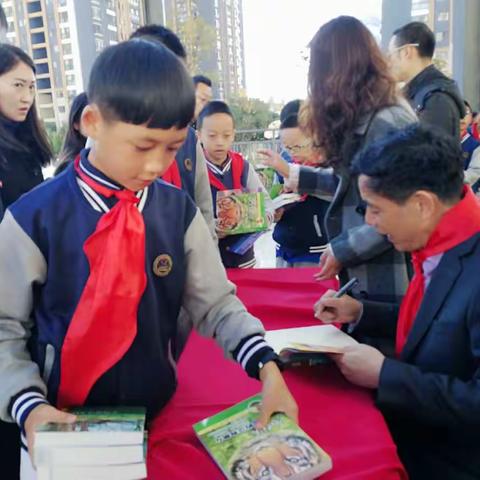 书香润童年——著名儿童文学作家沈石溪老师来啦！