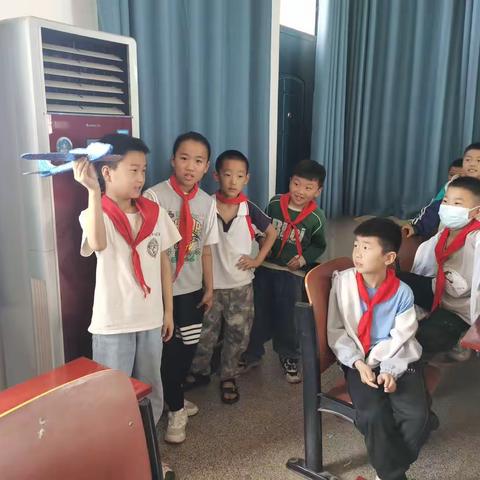 李珍小学航模社团