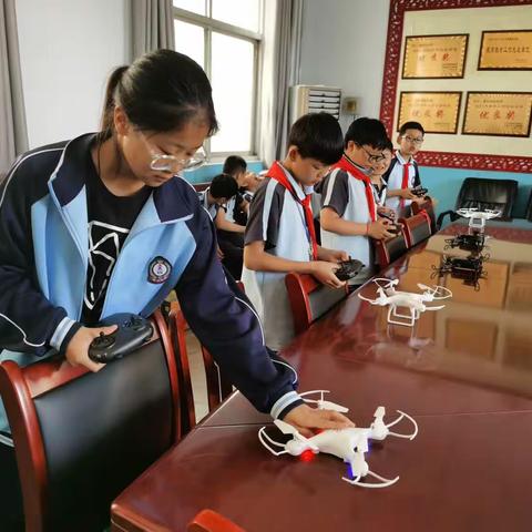 黄口学校无人机社团