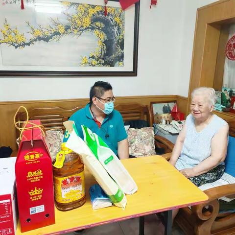 体育大学颐清园社区开展“八一”走访慰问 情暖优抚对象活动