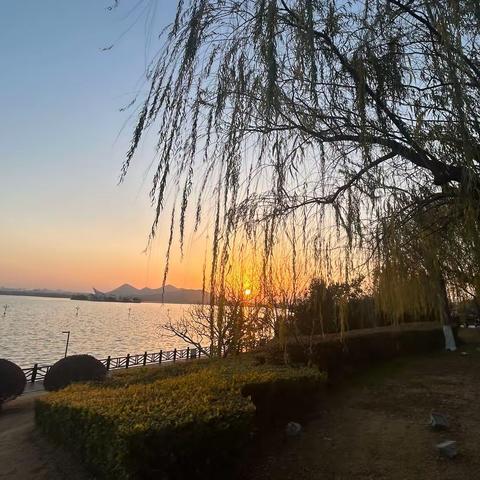 夕阳下的云龙湖