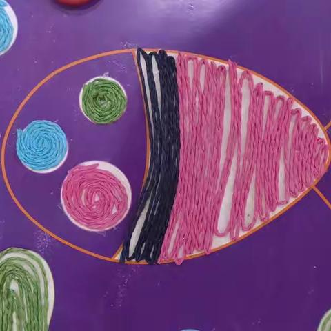 快看👀小鱼吐泡泡喽！