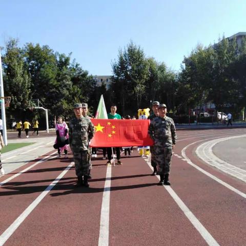 紫贝儿幼儿园“大手拉小手”动画运动会活动掠影。（副本）