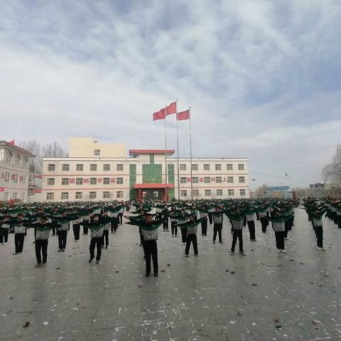 校际联谊互学共勉，课改交流探讨共进——河北省灵寿县慈峪中学