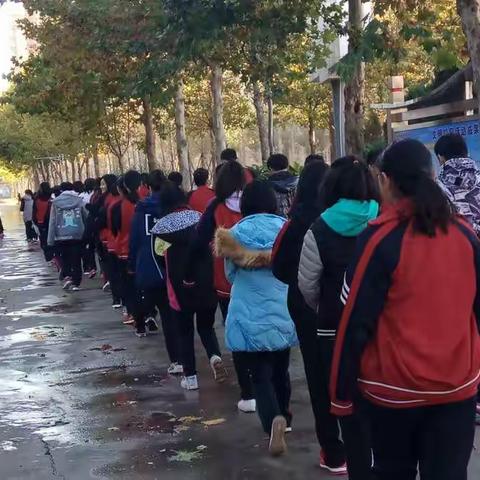 在飒飒秋风中孕育希望————高二年级音乐、美术、通用技术学业水平测试顺利完成 特约记者 董庆军