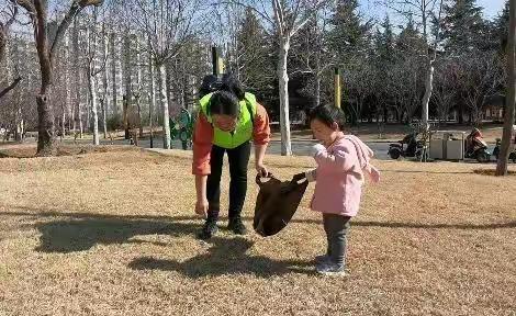 莱州东收费站开展“女神节，携幸福出发”活动