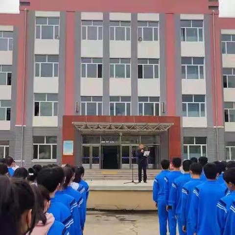 讷河市第五中学举行2021年秋季开学升旗仪式
