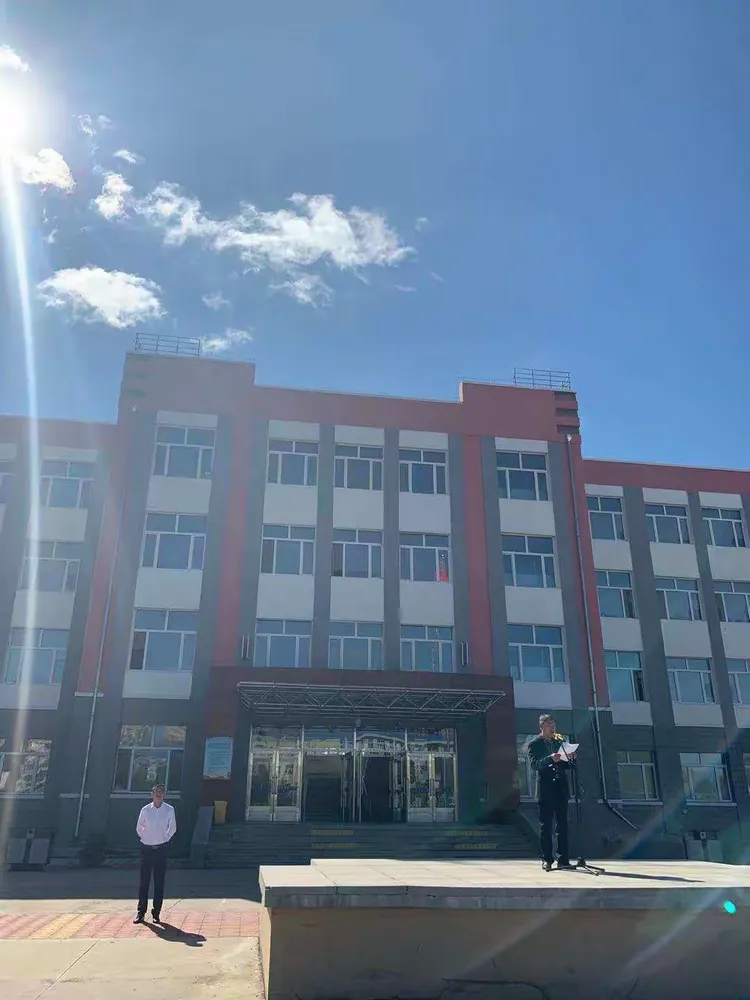 也祝愿我们讷河五中的莘莘学子拥有