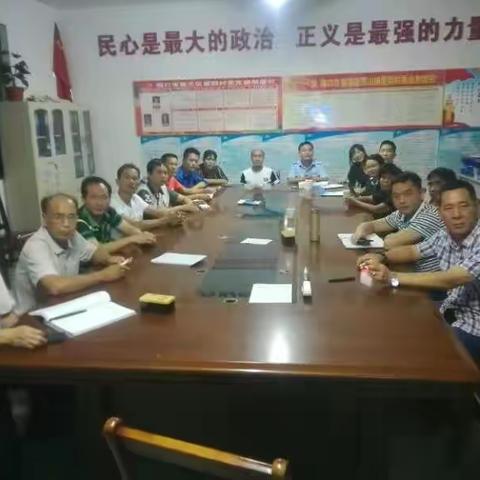 灵山镇组织贫困户观看第123期电视夜校