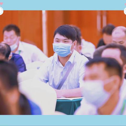小时候摔跤，周围有人，就哭；长大后摔跤，害怕周围有人看见