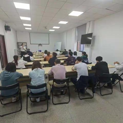 疫情防控不放松，筑起校园防护墙