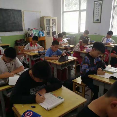 一笔一划练好字，一生一世做真人