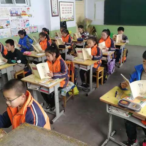 绛县华晋学校五二班晨诵午读活动