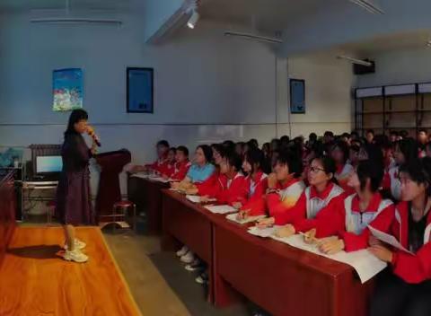 教研专家来指导  助推冲刺求高效——欢迎长治市实验中学优秀教师袁艳琴到博爱学校做初二生物结业考前指导