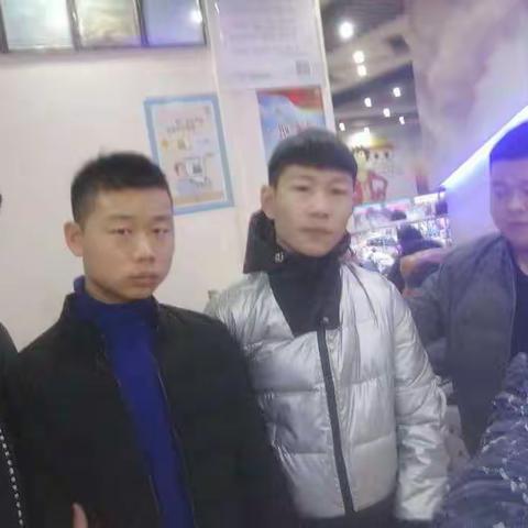 解放路分局成功破获12.06响水湾车玻璃被砸案