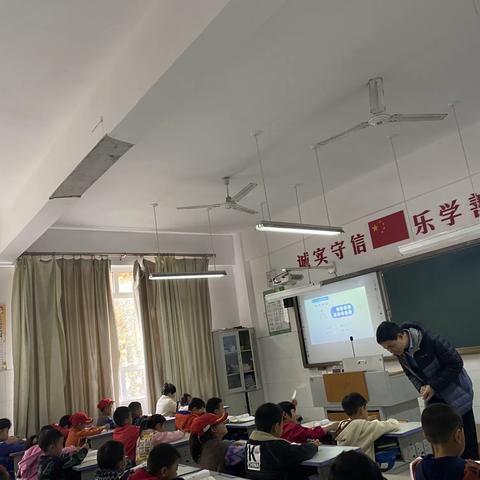 以听促研，以研促专——郑路镇明德小学数学听评课活动