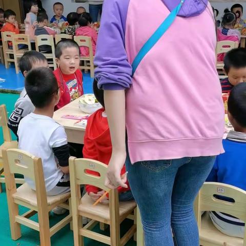 永昌中心幼儿园“双节同庆”趣味零食分享会