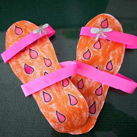 二三班第二次美术作业——大脚丫