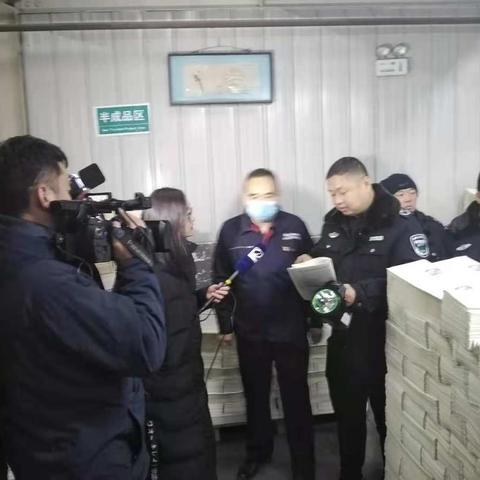 市生态环境局历城分局检查港沟街道重污染天气一级响应工地、企业落实情况