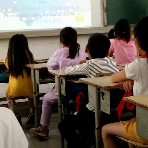 【龙湖镇小乔小学】小学三年级英语俱乐部