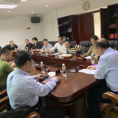 龙华区政府、区检察院旧宿舍区（太阳能小区）自改项目协调小组座谈会