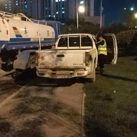 执法三大队夜间值守 尽职尽责 城市管理 情暖万家