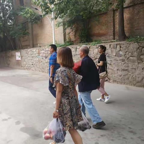 桥西北新村小学开展“不忘初心 薪火相传”庆祝中国共产党成立98周年——慰问专访优秀老党员赵柱国老爷爷