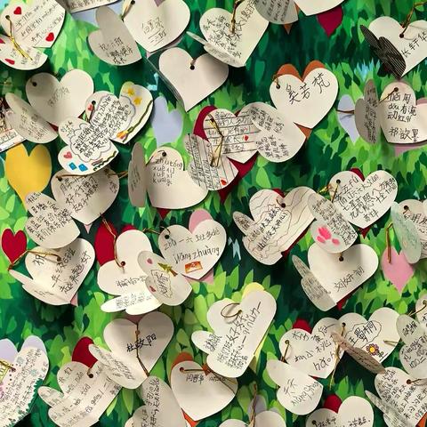 家校共育，温情满堂 | 桃花中队“家长进课堂”活动纪实——康书语妈妈携手一（6）班，共绘“团结友爱”成长画卷