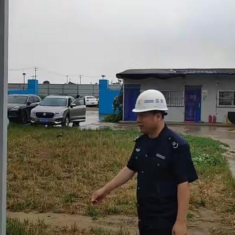 市根治欠薪集中执法第一组冒雨对元氏县进行检查